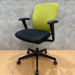 イトーキ製のオフィスチェア(事務椅子)【プラオシリーズ/可動肘】が値下されました！　＊良品を格安で！「オフィスバスターズ福岡南店」は、福岡を拠点として、全国へ中古オフィス用品・オフィス家具を提供しております。
