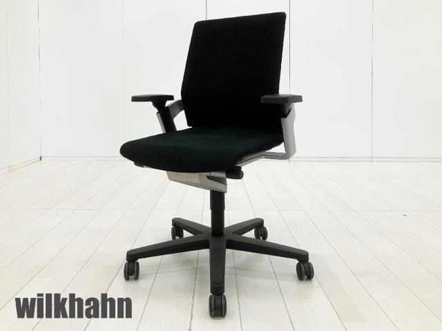 【中古】その他シリーズ  Wilkhahn（ウィルクハーン） 肘付ミドルバックチェア