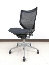 【長時間の着座でも疲れにくいサポート感！　大人気の高級オフィスチェア！】■オカムラ（okamura）製　バロンチェア（Baron）　肘無し　ローバック　■ブラック　■メッシュ背面×メッシュ座面【ベストなポジションが得られる先進設計！】