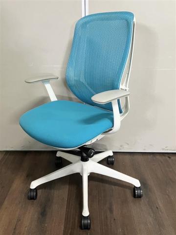 【中古】シルフィーメッシュ  オカムラ（okamura） 肘付ハイバックチェア