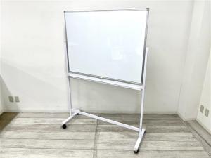 【片面プロジェクター投影用スクリーンタイプのホワイトボード！】■自立式ホワイトボード　■キャスター付　■片面ホワイトボード×片面プロジェクター投影面