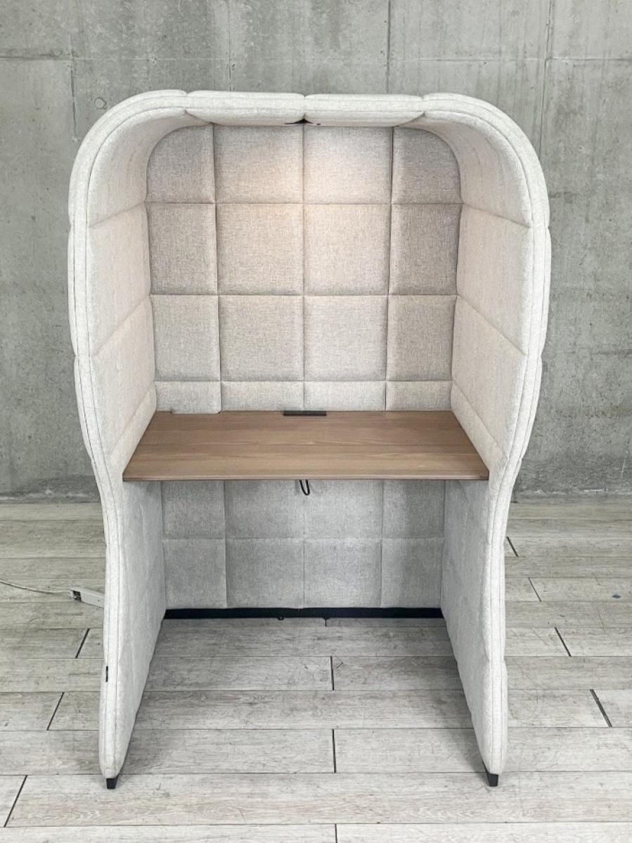 【半個室で集中作業が可能に！生産性UP！】■201°（NIHYAKU-ICHI-DO/ニヒャクイチド）製　COOM（コーム）　集中ワークブース　照明付き　■ホワイト【HU】【関東倉庫在庫品】【弊社使用欄：A01072145】
                        その他シリーズ
                                    中古
            