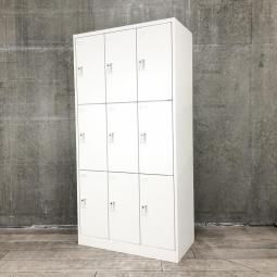 【増員・入替や従業員の多い会社様に大人気！多人数用9人更衣ロッカー入荷！小物・シューズロッカーなど使い方様々！】■オカムラ(okamura)製　FZシリーズ　9人用ロッカー　更衣用　W900×D450㎜　■シリンダー錠　■ホワイト 【弊社使用欄：A01070841】