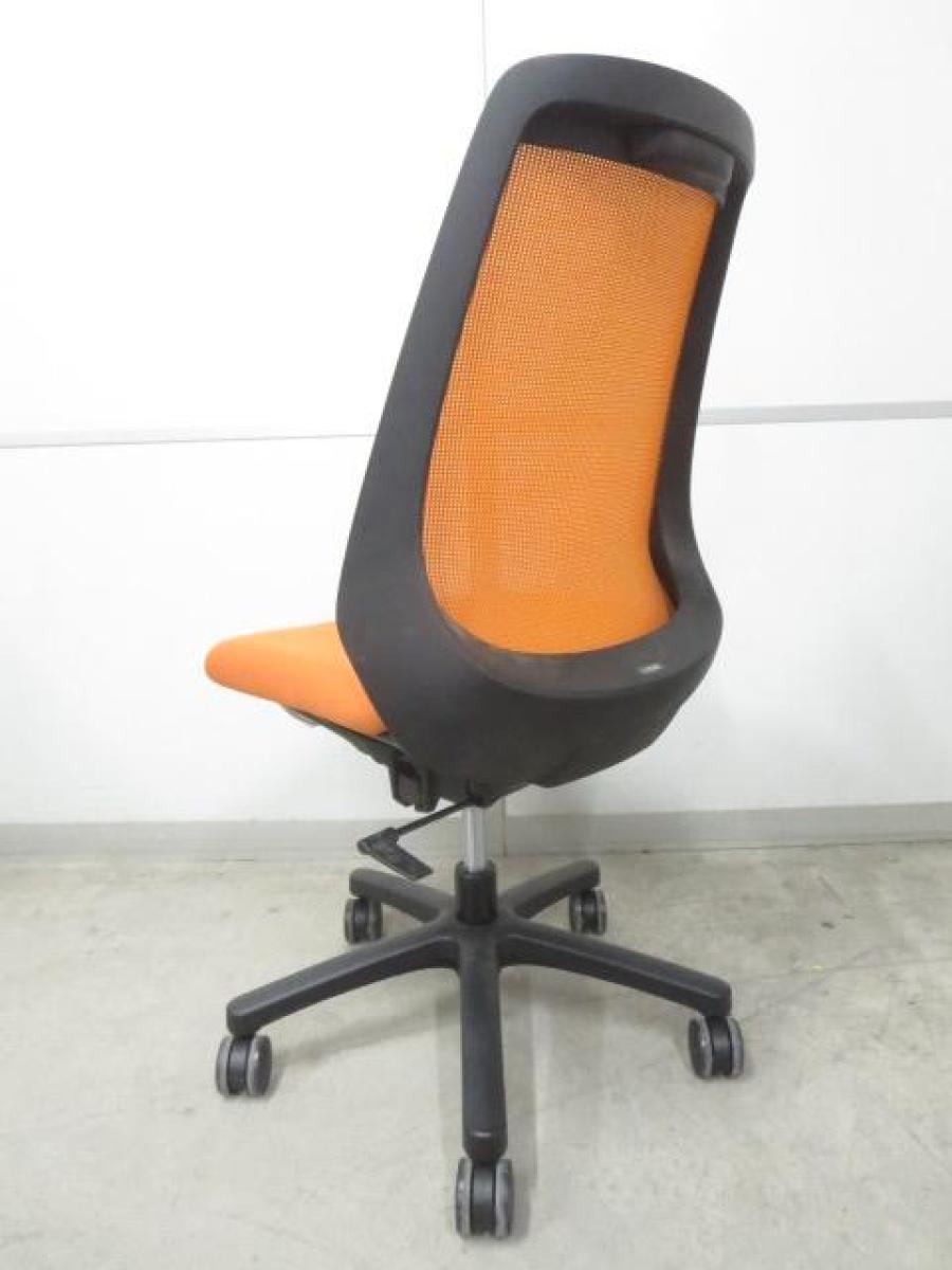中古 オフィスチェア イトーキチェア YE8【肘付タイプ】 オレンジ 2脚 中古】ノナ イトーキ/ITOKI 肘無ハイバックチェア 587009 - 中古