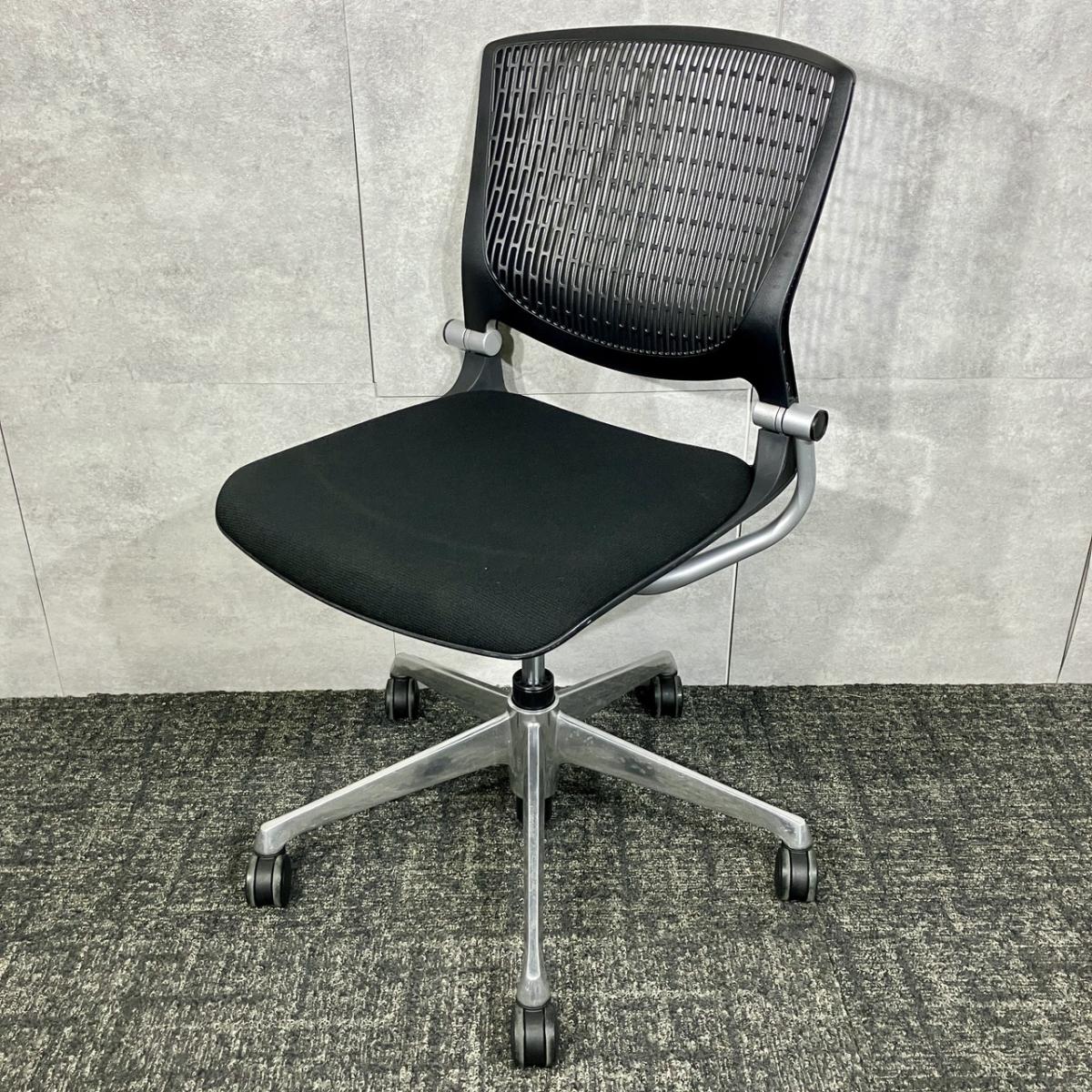 グラータチェア 中古 オカムラ ミーティングチェア グラータ Grata ミーティングチェア 肘付 グリーン 8142EA 中古オフィス家具 中古】グラータチェア オカムラ/okamura ミーティングチェア 587049