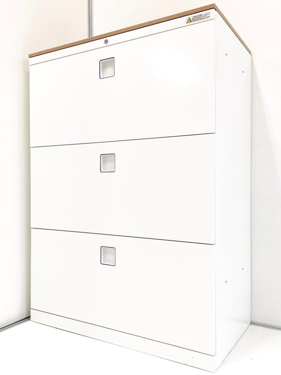 【天板有★3段ラテラル書庫/オカムラ/レクトライン】オカムラ　Okamura　レクトライン　キャビネット　ラテラル　引き出し　3段　書庫　書類　中古　中古オフィス家具　収納　＊福岡市で中古オフィス家具をお探しなら、オフィスバスターズ福岡南店へ！
福岡市南区を拠点に、デスク・チェア・書庫・複合機など中古オフィス家具を一式ご提供。福岡市内のオフィス移転や起業、レイアウト変更もワンストップでサポートします。＊
                        レクトライン
                                    中古
            