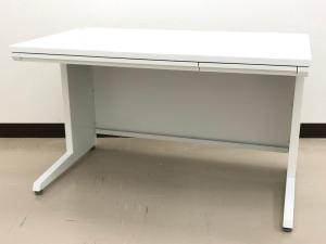 【ワイヤリング機能が充実の高品質デスク！人気のホワイト天板！】■オカムラ（okamura）製　アドバンス（ADVANCE）シリーズ　平机　W1200×D700×H720mm　■引き出し付き　■ホワイト