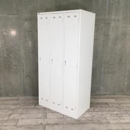 【ゆとりのある収納スペース！衣類や個人の荷物の管理に3人用更衣ロッカー・増員にもオススメ！】■生興（SEIKO）製　SLKシリーズ　3人用ロッカー　W900×D515×H1790mm　■ホワイト