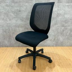 イトーキ製のオフィスチェア(事務椅子)【コルトシリーズ/ブラックカラー】が入荷いたしました！　＊良品を格安で！「オフィスバスターズ福岡南店」は、福岡を拠点として、全国へ中古オフィス用品・オフィス家具を提供しております。