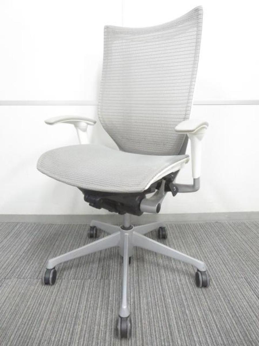 【良い椅子は腰を守る投資です！人間工学に基づいた快適設計！】■オカムラ　バロンチェア　可動肘付　ライトグレー　背座メッシュ　■ワンランク上のワーキングチェア！【Okamura　Baron】
                        バロンチェア
                                    中古
            
