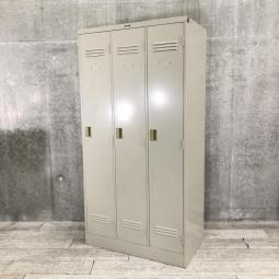 【工場・倉庫などオフィス以外でも活躍のロッカー！】3人用ロッカー　イトーキ　グレー　シリンダータイプ　【使用感強めのためお安く！】【AD】