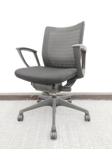 【中古】ヴィスコンテチェア  オカムラ（okamura） 肘付ローバックチェア