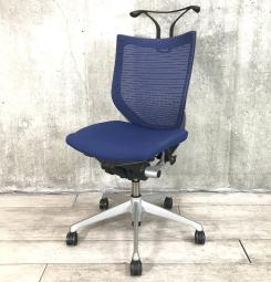 【在庫入替セール品！（本在庫限定価格）】【人間工学に基づいた快適設計！ワーカーの姿勢をサポート！】■オカムラ　バロンチェア　ブルー　アームレス　ハンガー付【Okamura　Baron】★A01037288