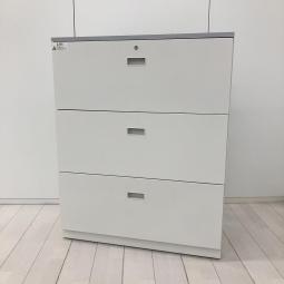 【オフィスの定番・必需品！A4ファイルも沢山収納可能な３段ラテラル書庫！収納力抜群！】■イトーキ(ITOKI)製　シンライン(THIN LINE)シリーズ　3段ラテラル　ローキャビネット　■天板:エッジシルバー　■シリンダー錠　■ホワイト