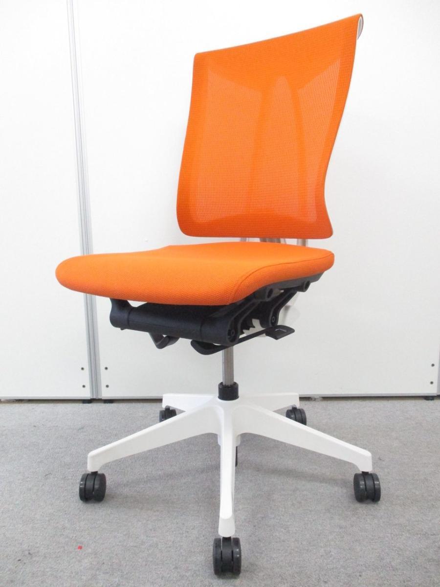【在庫入替セール品！】座るとわかる快適さ・骨盤にしっかりフィットする！チェア自らが動き座る人の体を支える「おもてなし」の心を体現した高級チェア！ 
◆イトーキ/セレーオ（Celeeo）/オレンジ
                        セレーオチェア
                                    中古
            