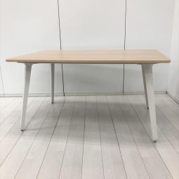 【シンプルだから空間を選ばない！ウチダの定番ワークテーブル！】 ■ウチダ（UCHIDA）製　レムナ（LEMNA）シリーズ　ワークテーブル　ミーティングテーブル　角テーブル　■W1400×D900×H720mm　■天板：木目ナチュラル/ホワイト脚