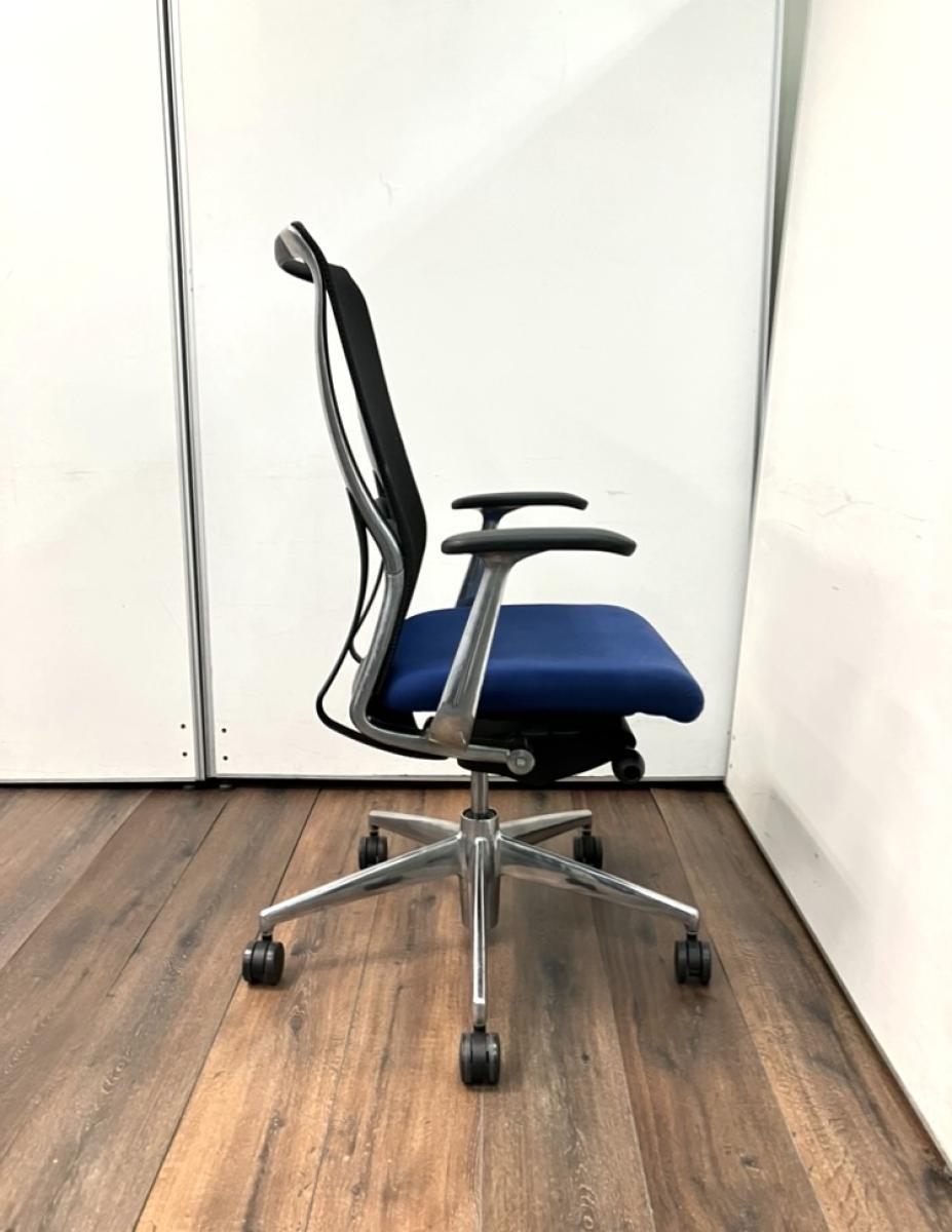コクヨ　フォスター　エクストラハイバック　可動肘置き付き　事務椅子　黒『中古良品』 コクヨ（KOKUYO） フォスターエトスチェア(FOSTER ETHOS) 一覧 - 中古