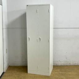 生興　AKLシリーズ　ホワイト　シリンダー錠　中古だと希少な2人用ロッカー　限定1台入荷　※鏡・傘立て・しずく受けなどのオプションは付属しておりません