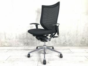 【在庫入替セール品】【硬めの座面が大人気！国産メッシュチェアの代表格！】■オカムラ（okamura）製　バロン（Baron）チェア　肘付き　ハイバック　背面メッシュ　■固定肘　■色：ブラック※愛知※名古屋※豊田※三重