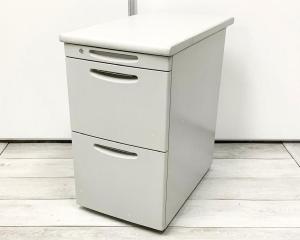 【ワークスペースの追加にも使える便利アイテム！】■オカムラ　SD-Vシリーズ　脇机　3段収納　H700mm　【デスクサイドキャビネット】