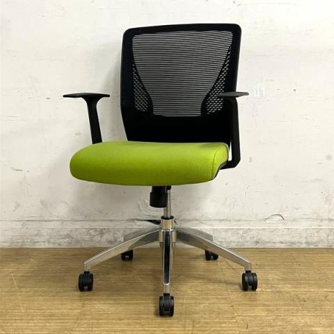 オカムラ　ヴィラージュ　VCメッシュチェア　背・座シンクロロッキング搭載　固定肘付き　グリーン×ブラック　背メッシュ