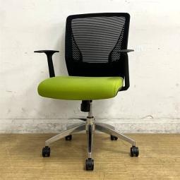 オカムラ　ヴィラージュ　VCメッシュチェア　背・座シンクロロッキング搭載　固定肘付き　グリーン×ブラック　背メッシュ