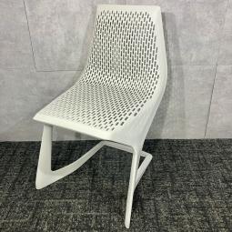 ★超希少なPLANK製デザイナーズ家具が入荷！　【MYTO（ミュト）チェア】　2脚入荷　色違いでの導入もお勧め　会議用・ミーティング用に　他と違いを出せます！　福岡　中古家具　安い