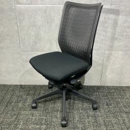 【通気性バツグンな背もたれと快適なクッション性で大人気のOAチェア入荷！】■オカムラ（okamura）製　ヴィスコンテチェア　肘無　ハイバック　背面樹脂メッシュ　■プレーンブラック 福岡　中古家具　九州最大級