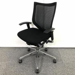 【人間工学に基づいた快適設計で身体にやさしくフィット！】■オカムラ(okamura)製　バロン(Baron)チェア　肘付ローバック　背面メッシュ　■可動肘　■ブラック　【ベストなポジションが得られる先進設計！】