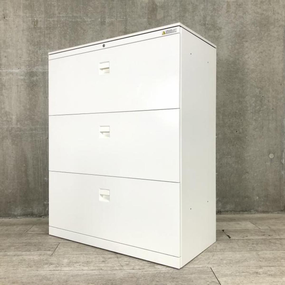 【関西倉庫在庫品】　■オカムラ(okamura)製　SAデュオラインシリーズ 　3段ラテラル　ローキャビネット　W900×D450㎜　■天板付　■シリンダー錠　■ホワイト【弊社使用欄：A01052719】
                        SAデュオライン
                                    中古
            