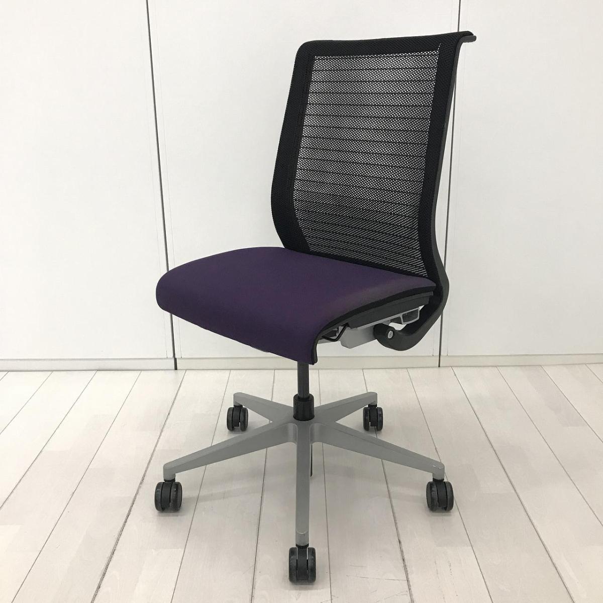 【世界3大メーカー製！】【ワイヤー構造とメッシュ仕様が体にフィット！自動調整機能で快適な座り心地！】■スチールケース（Steelcase）製　シンク（think）チェア　旧型　肘無　ハイバック　背面メッシュ　■背面:ブラック/座面:パープル　【関東倉庫在庫品】【弊社使用欄：A01062099】【HU】
                        シンクチェア（旧モデル）
                                    中古
            