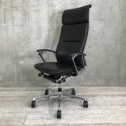 【定価約20万円以上】【オカムラの最高峰チェア！手元で上下昇降、リクライニング調整ができるスマートオペレーション！】■オカムラ（okamura）製　デュークチェア　肘付エクストラハイバック　■レザー張地（革）　■サークル肘　■ヘッドレスト・ランバー付　■ブラック