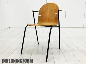 Inredningsform Sweden / インレッドニングスフォーム スウェーデン　スタッキング/ダイニングチェア　ブラックフレーム　北欧