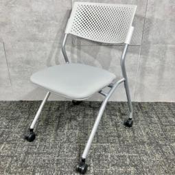 【西】～軽快に使える、シンプル＆実用的なキャスター付きミーティングチェア～【ウチダ】【 FM-265】【グレー】【ネスティングチェア】【チェア】【椅子】【イス】【事務椅子】【収納】【格安】【安い】【メーカー】【レイアウト変更】【模様替え】【福岡オフィス家具】【福岡中古家具】【中古事務什器】