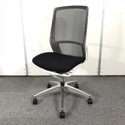 【クレジット決済優先】新古品！【デザインと機能性を追求したオカムラの技術の結晶！自然な姿勢で作業・リラックス可能！】■オカムラ製　フィノラ（Finora）　肘無しハイバックチェア　背面メッシュ　■ブラック【OKT20】【関東倉庫在庫品】【弊社使用欄：A01053027】