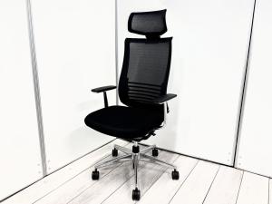 ダイヤル式のランバーサポートが魅力的な高級感のあるオフィスチェア！人気な理由が詰め合さったおすすめのヘッドレス付きチェア！
■コクヨ/ベゼ ル(Bezel)/ブラック　固定付き　ハイバック　前傾チルト　ランバーサポート付　エクストラハイバック