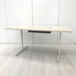 5/1入荷【2人～4人用の会議・打合せ用のテーブルとして最適！】■オカムラ（okamura）製　ミーティングテーブル　W1550×D800㎜　　　　■T字脚　■木目調ナチュラル【AD】