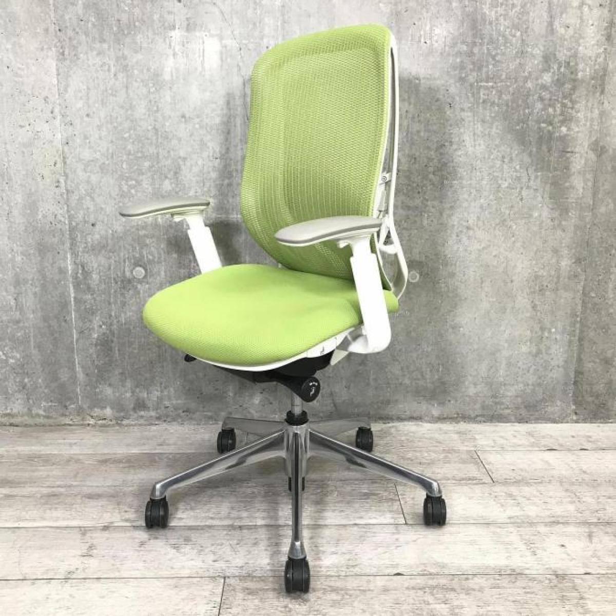 【前傾チルト機能付き】【オカムラ製品で最も人気を集める高機能チェア！】■オカムラ（okamura）製　シルフィー（Sylphy）チェア　肘付　ハイバック　背面メッシュ　昇降レバー丸型　■可動肘　■ライムグリーン×ホワイトシェル
                        シルフィーメッシュ
                                    中古
            