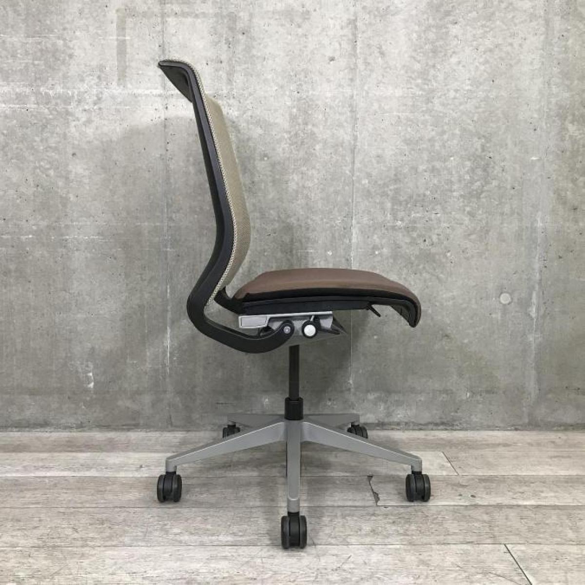 【愛品倶楽部柏店】同型在庫2台/Steelcase シンクチェア 肘無し YHK-20201L 中古】シンクチェア（新モデル） Steelcase/スチールケース 肘無