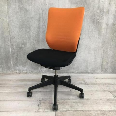 【中古】エピオスチェア KE-410GB-T1T1D3 イトーキ（ITOKI） 肘無ハイバックチェア