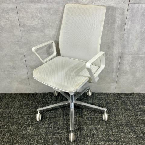 【中古】ファブレ メッシュ  コクヨ（KOKUYO） 肘付ハイバックチェア