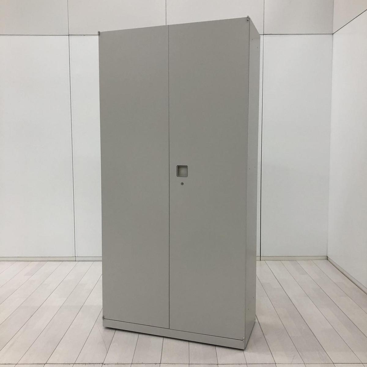 【在庫入替セール品！（本在庫限定価格）】【オフィス書類をスッキリ整理！A4ファイル大量収納！】■オカムラ（okamura）製　レクトラインシリーズ　ハイキャビネット 両開き　■W900×D400×H1800mm　■グレー　【弊社使用欄：A01045499】【HU】
                        レクトライン
                                    中古
            