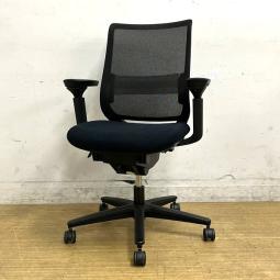 コクヨ　ミトラシリーズ　肘付きモデル　可動肘　張地ブラック×フレームブラック　背もたれメッシュ　定番かつ人気のカラーリング　ランバーサポート付き