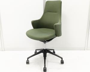 【2023年製】【カジュアルだけど機能的！】【働きやすく、居心地の良いオフィスへ】/オススメ(おすすめ) /人気商品【弊社使用欄：A01057207】■ミーティングチェア　ワークチェア　■グリーン × ブラック脚/オカムラ（Okamura）　Lives（ライブス）