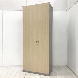 【シンプルで丈夫、長く使えるオフィスキャビネット！】■オカムラ（okamura）製　レクトライン（Rectline）シリーズ　旧型　下置き用キャビネット 　両開き　■W900×D400×H2150mm　■木目調 × グレー　【関東倉庫在庫品】【弊社使用欄：A01070388】【HU】