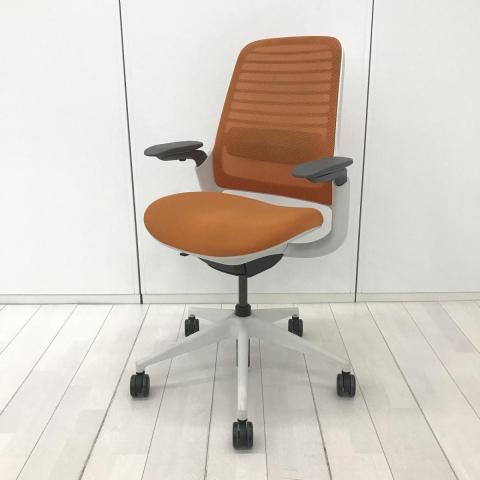 【中古】シリーズ1 チェア  Steelcase（スチールケース） 肘付ハイバックチェア