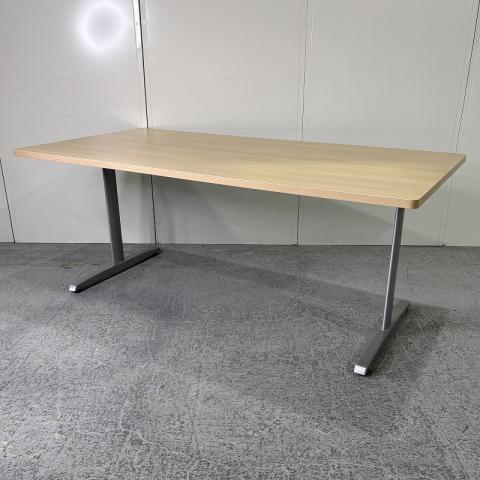 【中古】8177シリーズ  オカムラ（okamura） ミーティングテーブル（会議机）