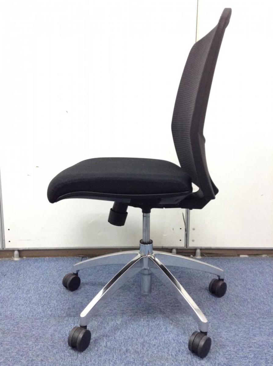 オカムラ オフィスチェア Village/ビラージュ ブラック 8VCM1A-FHR1 中古】ヴィラージュチェア 8VCM1A-FHR1 オカムラ/okamura 肘無ミドル