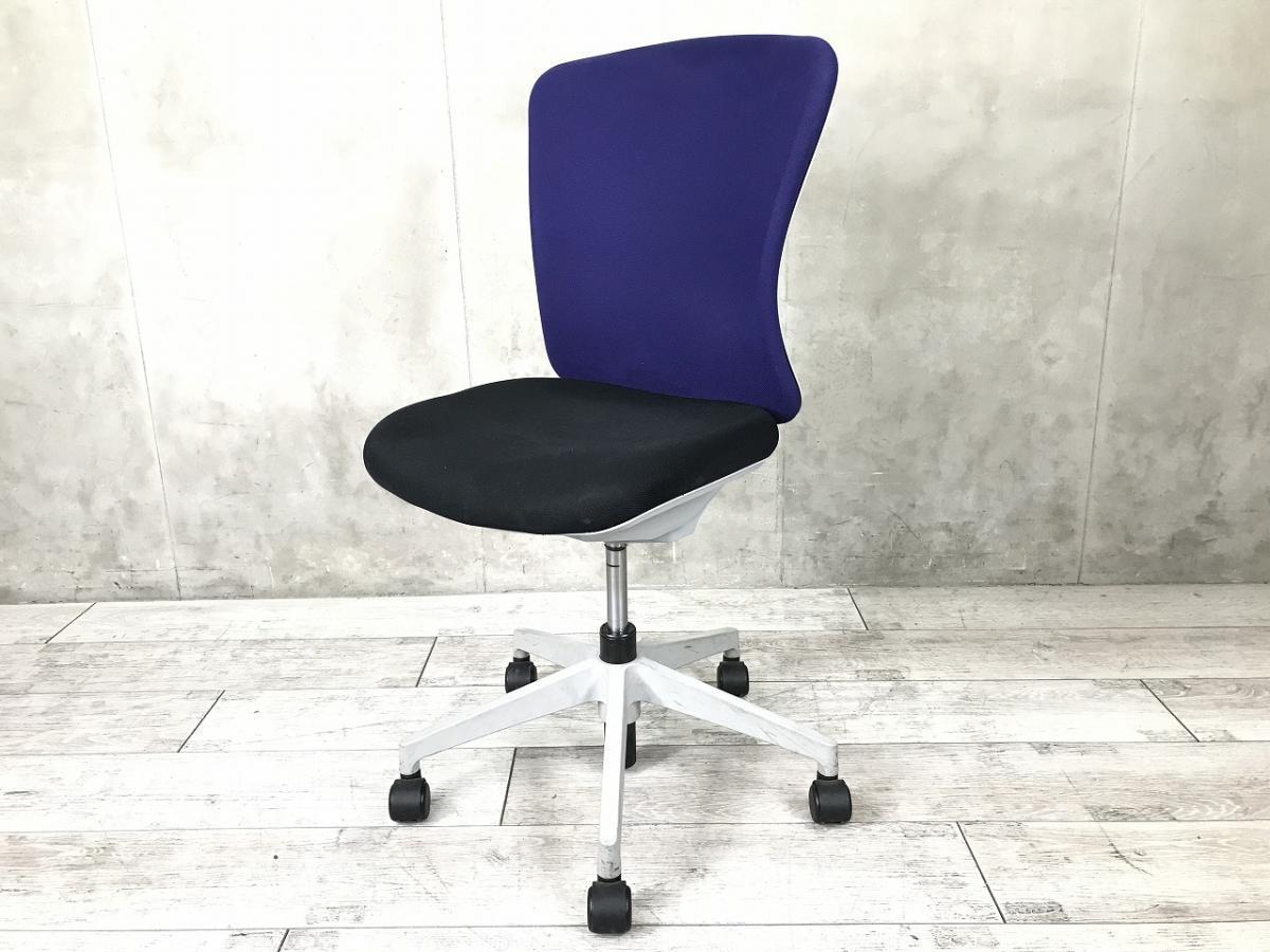 【ローコストチェアの定番！使いやすいスタンダードなデザイン！】■イナバ（inaba）製　バルチェ（Valche）チェアシリーズ　肘無ハイバックチェア　■ダークブルー×ブラック 588412
                        Valche
                                    中古
            