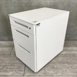 【在庫セール品：1台限定】【T5】■イトーキ製　CZRシリーズ　3段ワゴン　デスクインワゴン　■ホワイト　■シリンダー錠　【デスク下の収納・書類管理に！ 使いやすさ抜群のキャスター付き３段ワゴン！】